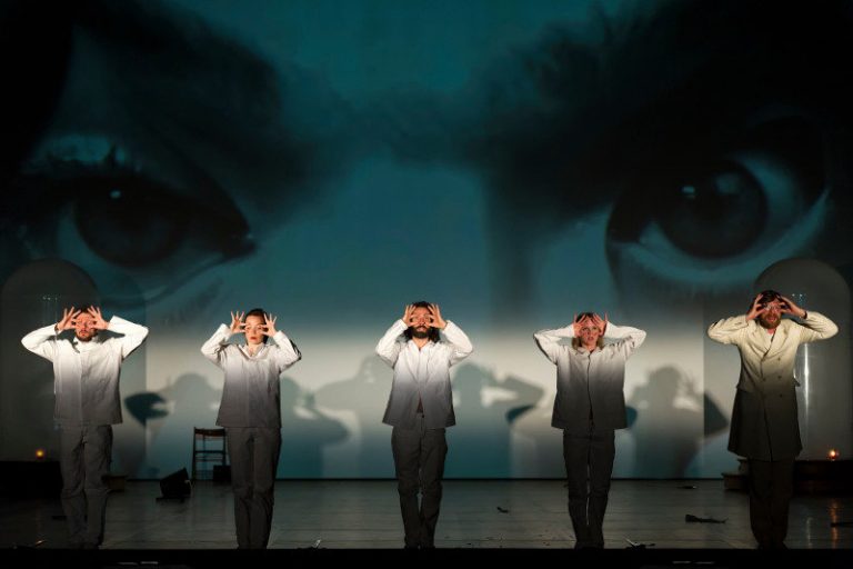 Bloed, zweet en kaarsvet in Fabres Wagner-visie in het @hollandfestival