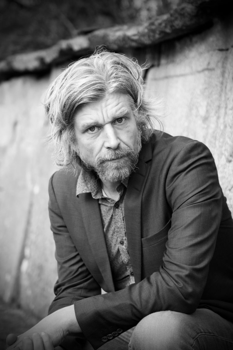 On masks, insecurity and shame: 8 life questions to Karl Ove Knausgård