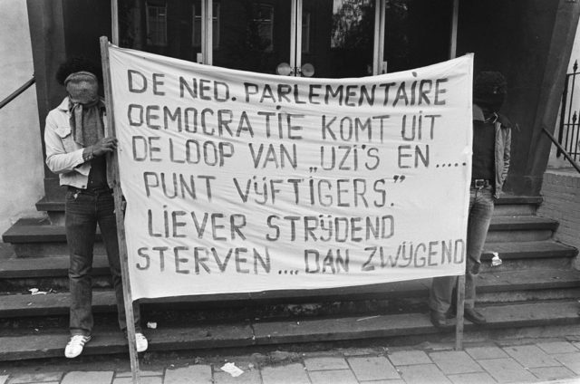 1024px-Treinkaping_bij_De_Punt_-_929-3360