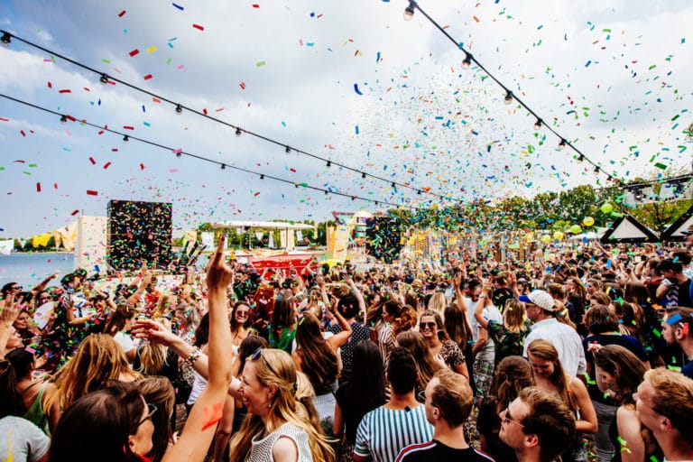 Lakedance is goed geregeld: 'Je hoeft niet verloren rond te lopen, overal leuke en knappe mensen, nergens klachten, schone toiletten!'