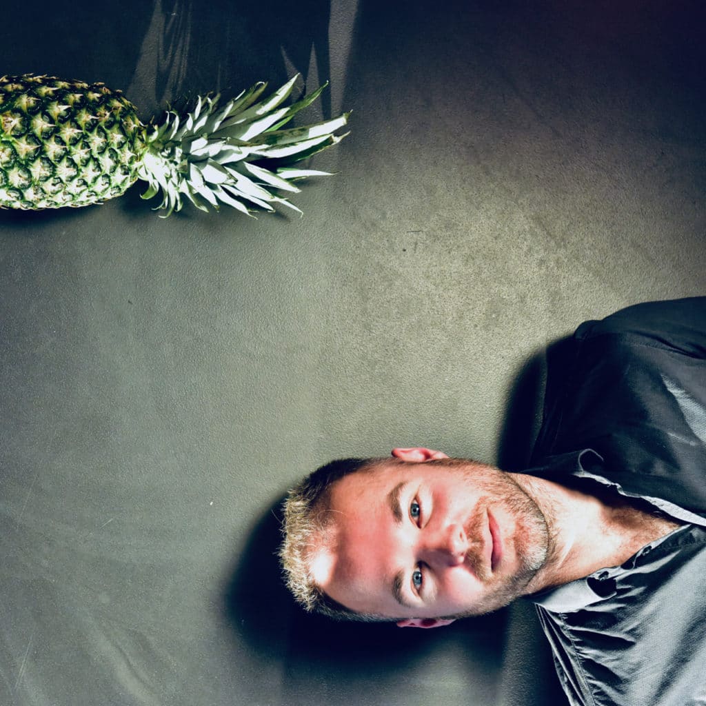 'Kijk, daar laat iemand zijn ananas uit!' Hoe journalist Lex Boon verliefd werd op de koningin onder de fruitsoorten