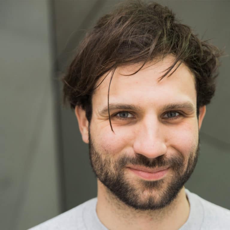 'Ik snap nu hoe complex "schuld" eigenlijk is': Takis Würger schreef roman over Joodse verraadster (en zette zijn e-mailadres erin).