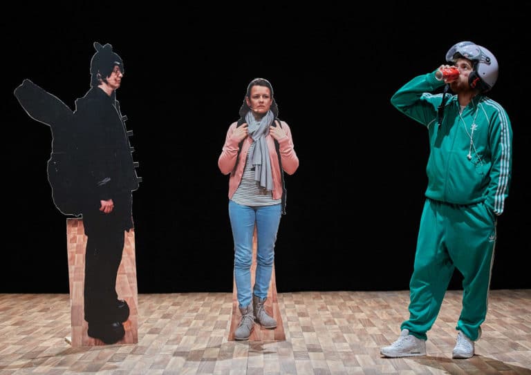 Les cinq quarts d'un cerveau d'adolescent. Jetse Batelaan rend les douleurs de croissance hilarantes et palpables au Theatre Festival Boulevard.