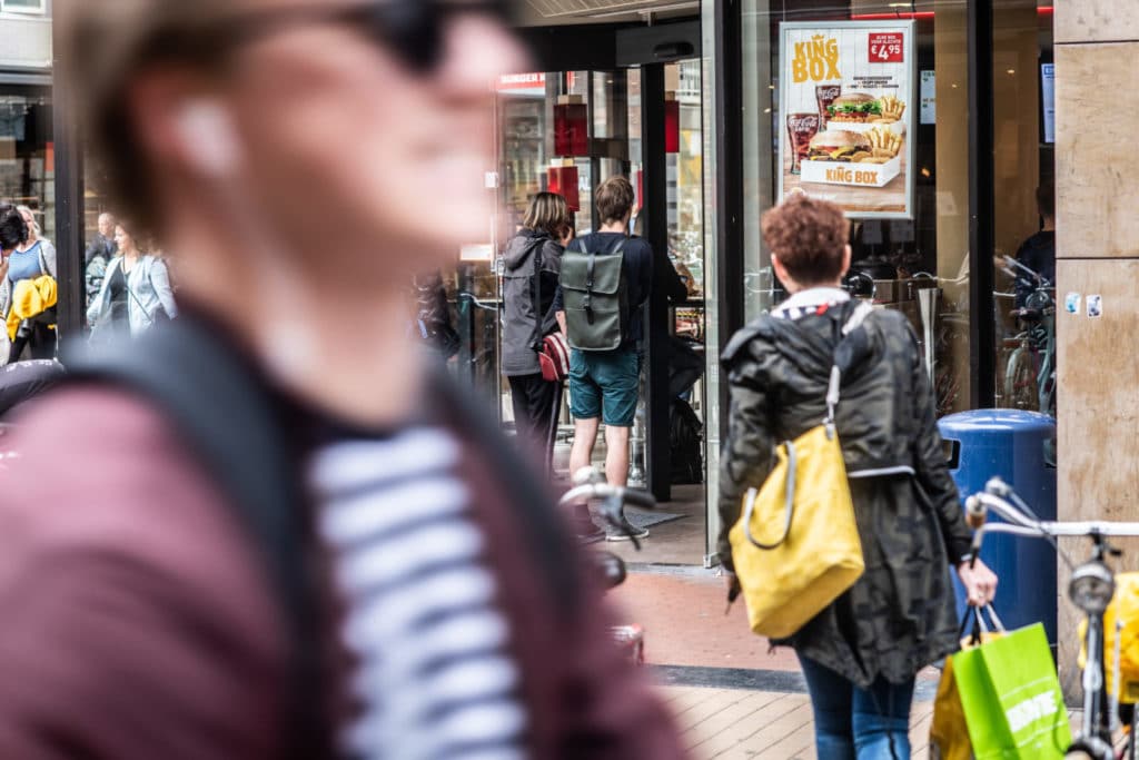 'Een spel spelen is leuk, helemaal als het een stiekem spelletje is.' Wat doet Yan Duyvendak op Noorderzon met zijn toeschouwers?