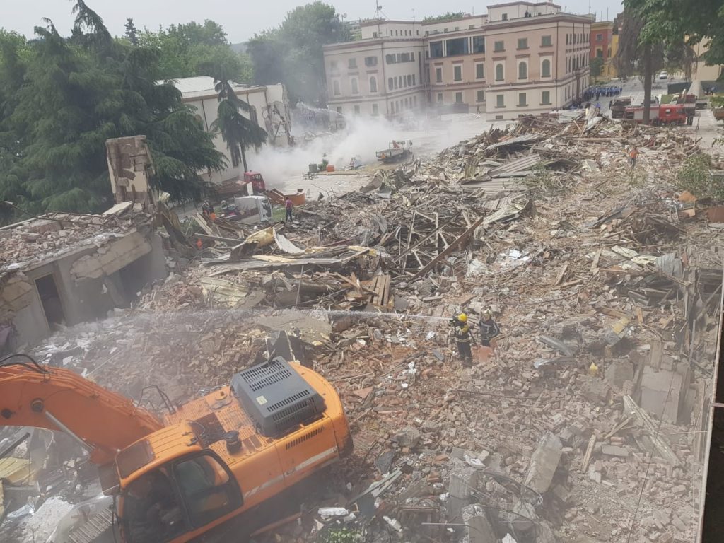 La démolition en catimini du théâtre national de Tirana pendant Corona n'est qu'un début