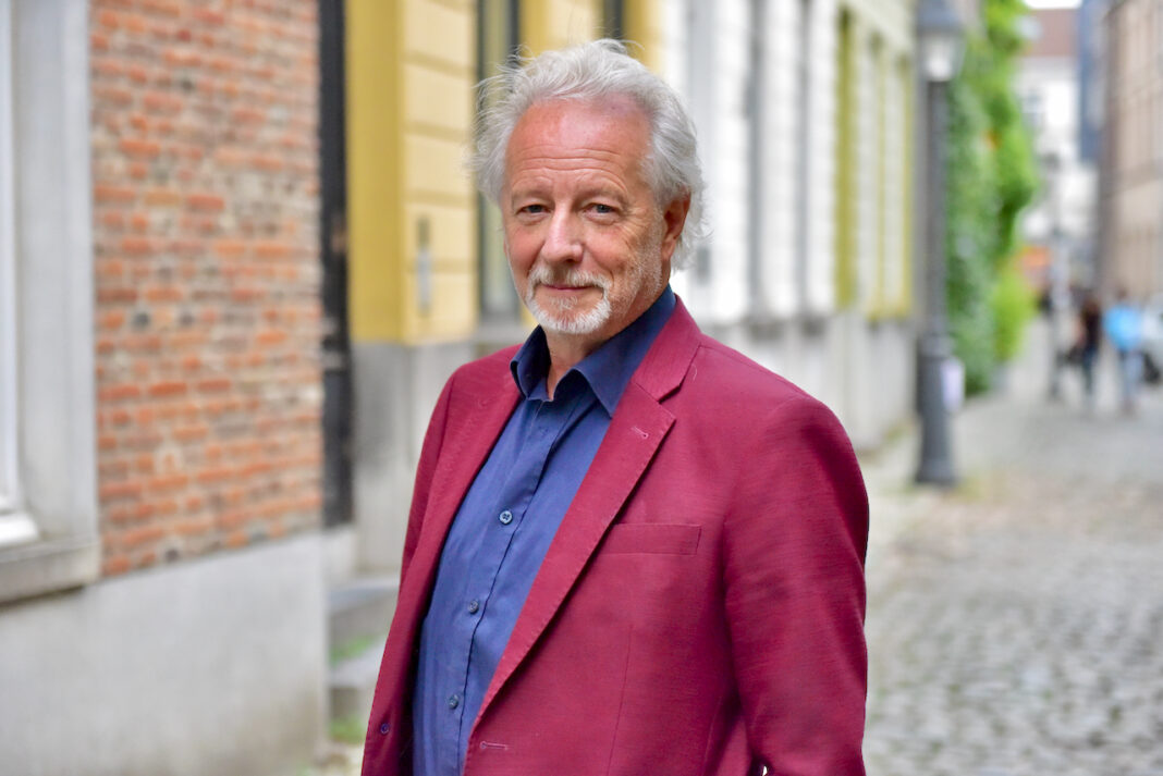 ‘Ik moest de spoken in dit huis tot leven wekken.’ Stefan Hertmans over