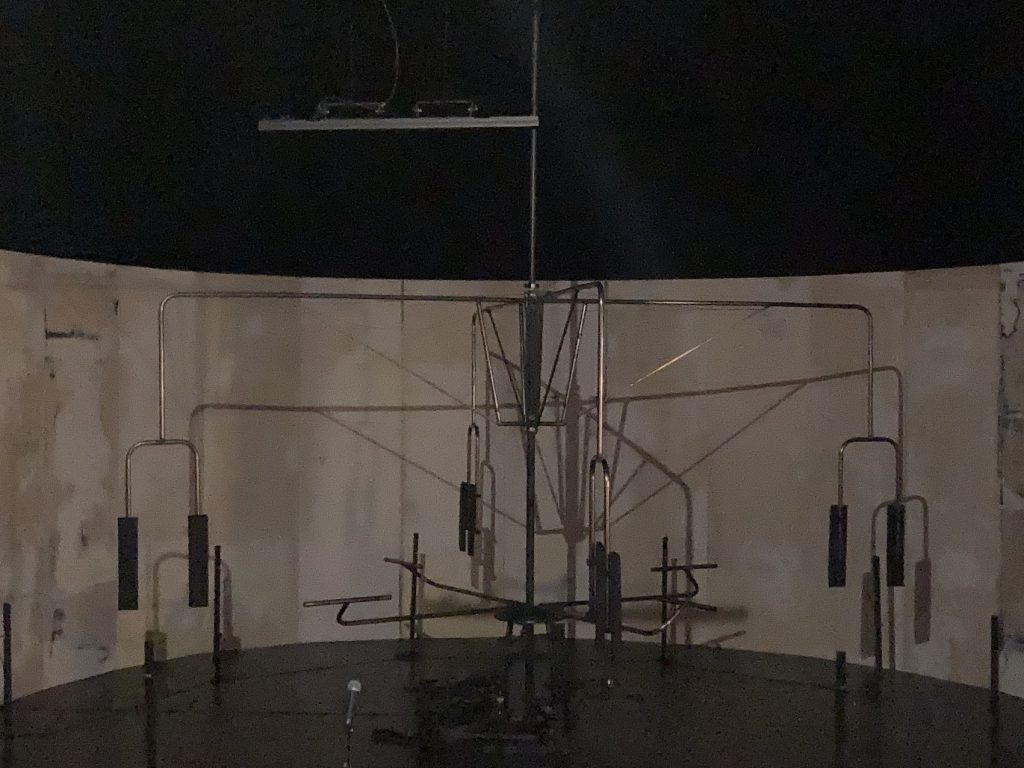 Overtuigend theater over theater over klimaatcrisis - A play for the living in a time of extinction