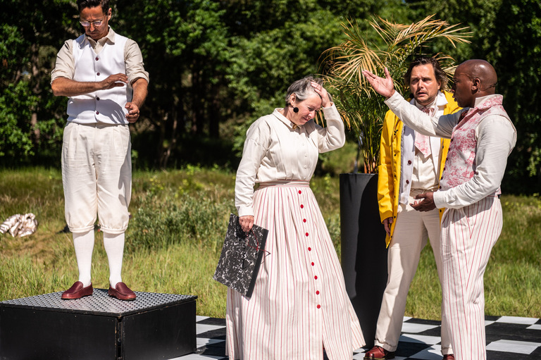 ‘Ik zeg toch sorry’ theatervoorstelling van Theatergroep Aluin en Raymi Sambo Maakt over Keti Koti en slavernijverleden vanaf eind september op tournee