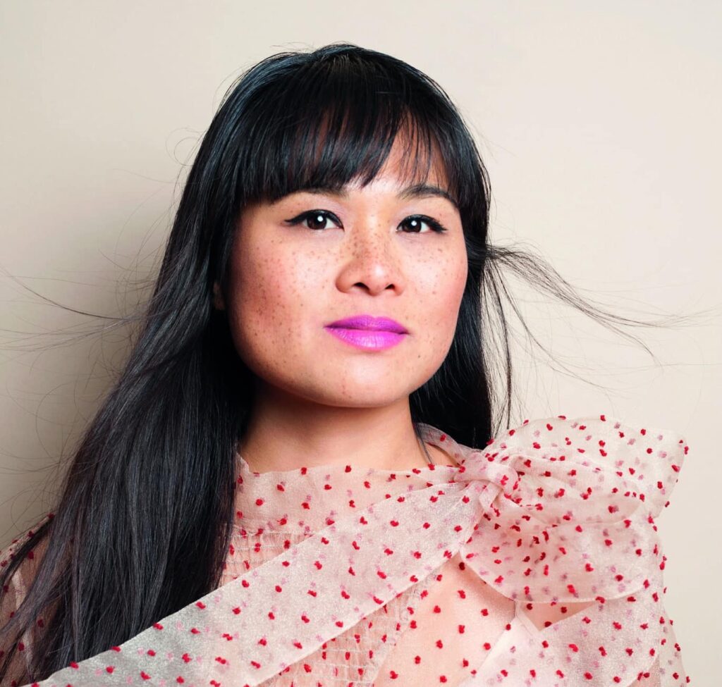 Writer Nhung Dam is increasingly embracing her Vietnamese roots. 'My background is also a gift.'