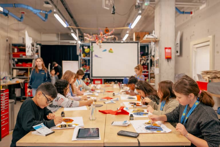 Amsterdam Museum en ELJA Foundation presenteren tweede tentoonstelling met kunstwerken van kinderen