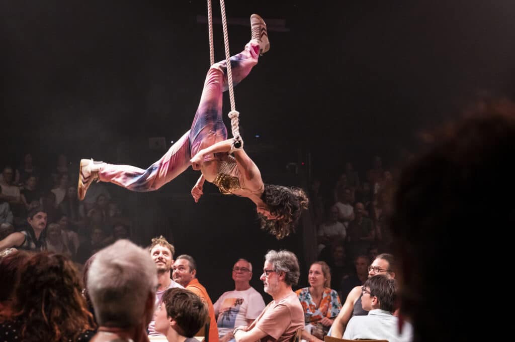Met 'Tout va hyper bien' maakt Collectif Malunés circus van de nabijheid