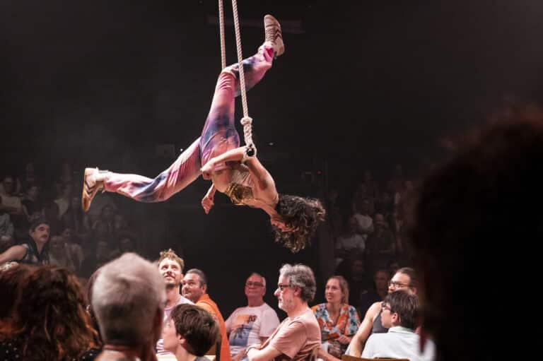 Met 'Tout va hyper bien' maakt Collectif Malunés circus van de nabijheid